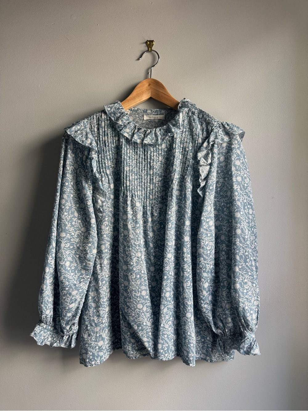 Doen Blue Floral Pintuck Ruffle Blouse